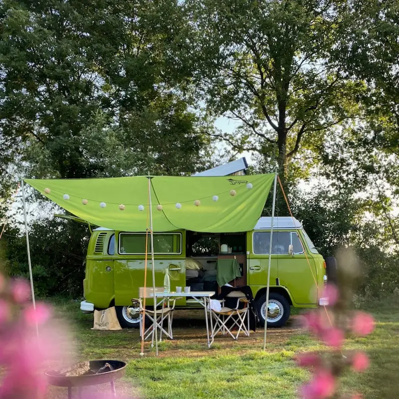 Festival bruiloft vw bus