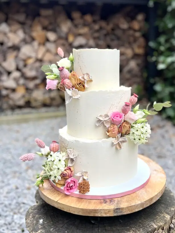 bruidstaart-verse-en-droogbloemen